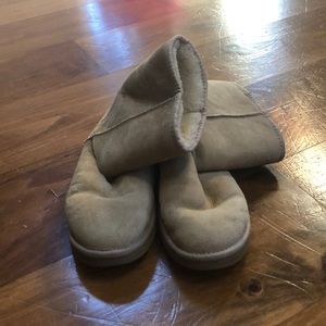 UGG BOOTS